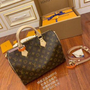 The Curator’s Tote