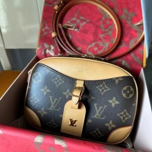 M45528 Nicolas Ghesquière