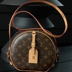 Round Box Soft MM Monogram Shoulder Bag