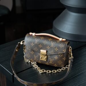 Pochette East West Monogram Canvas Bag