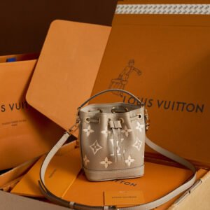 The Crescent Day Bag