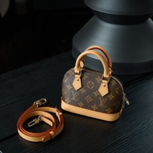 The Crescent Carryall